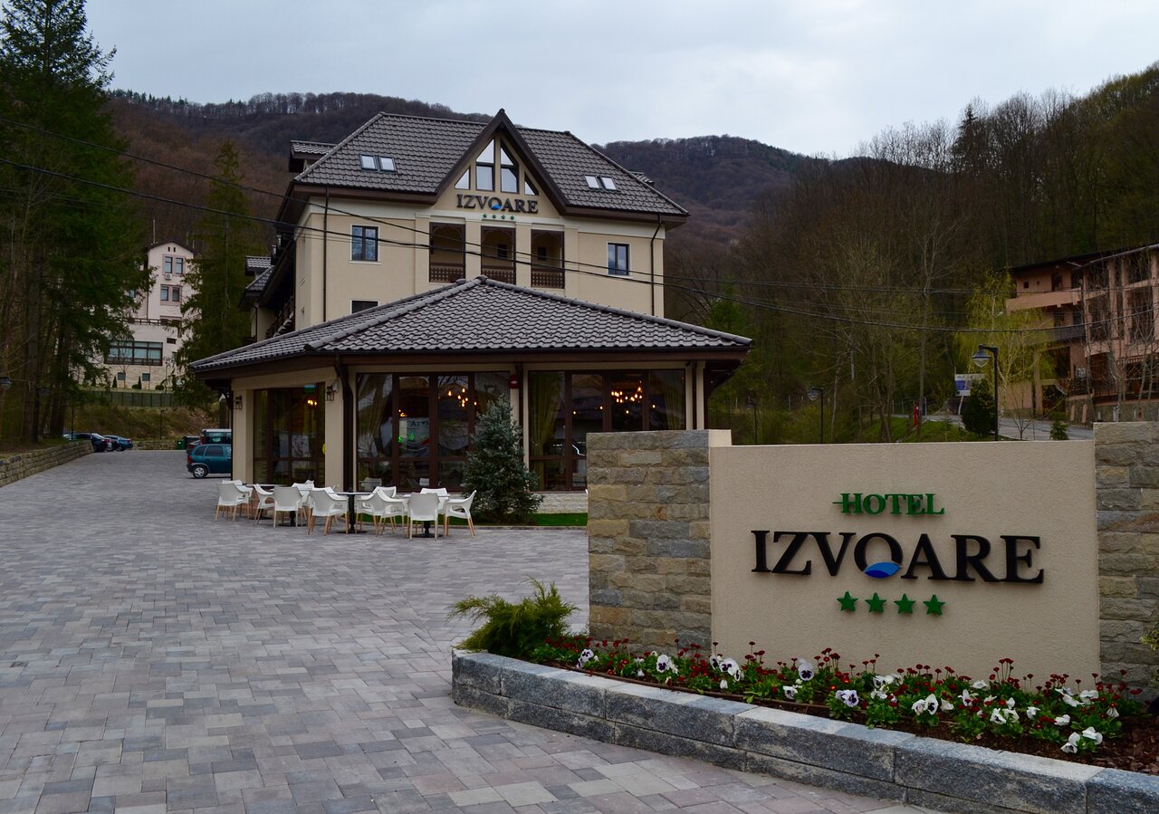 HOTEL IZVOARE CALIMANESTI